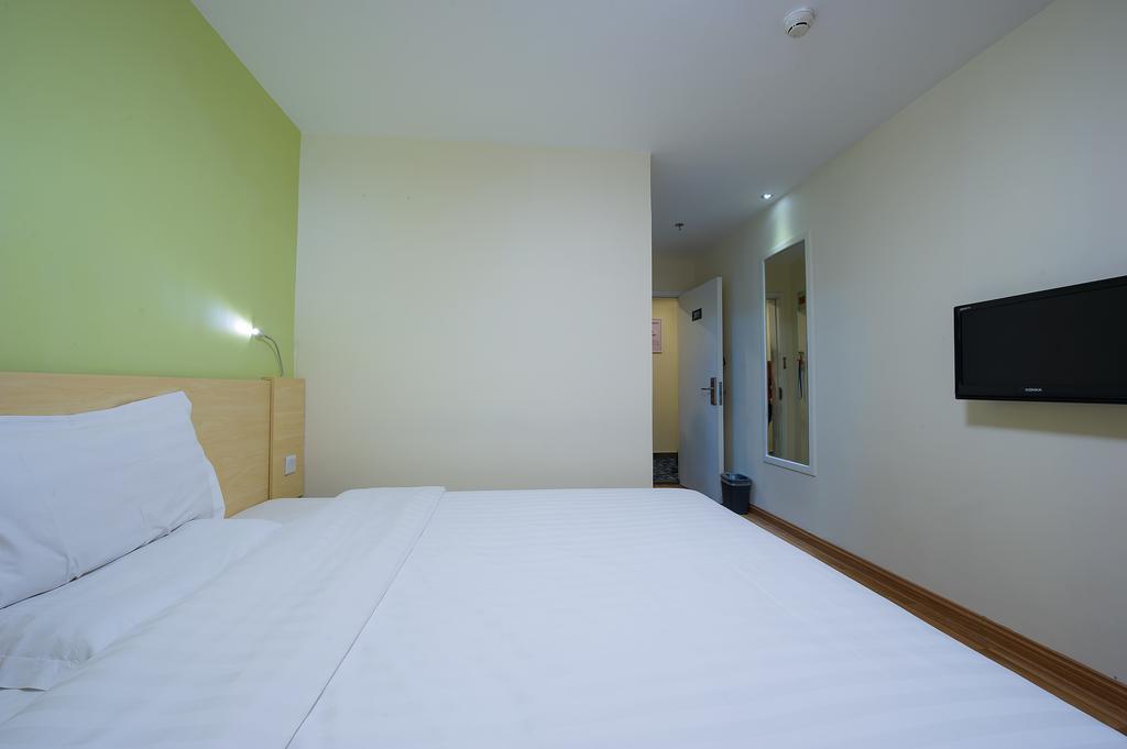 7Days Inn Luoyang Longmen Avenue Normal College Exterior photo